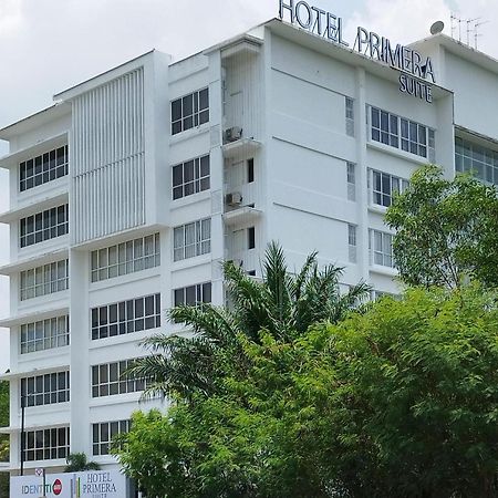 Tan’Yaa Hotel Cyberjaya Bagian luar foto
