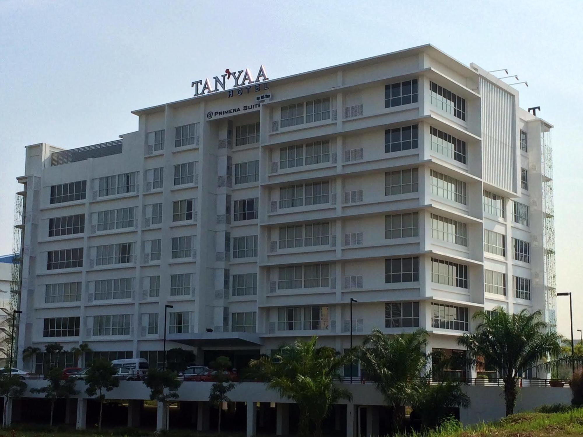 Tan’Yaa Hotel Cyberjaya Bagian luar foto