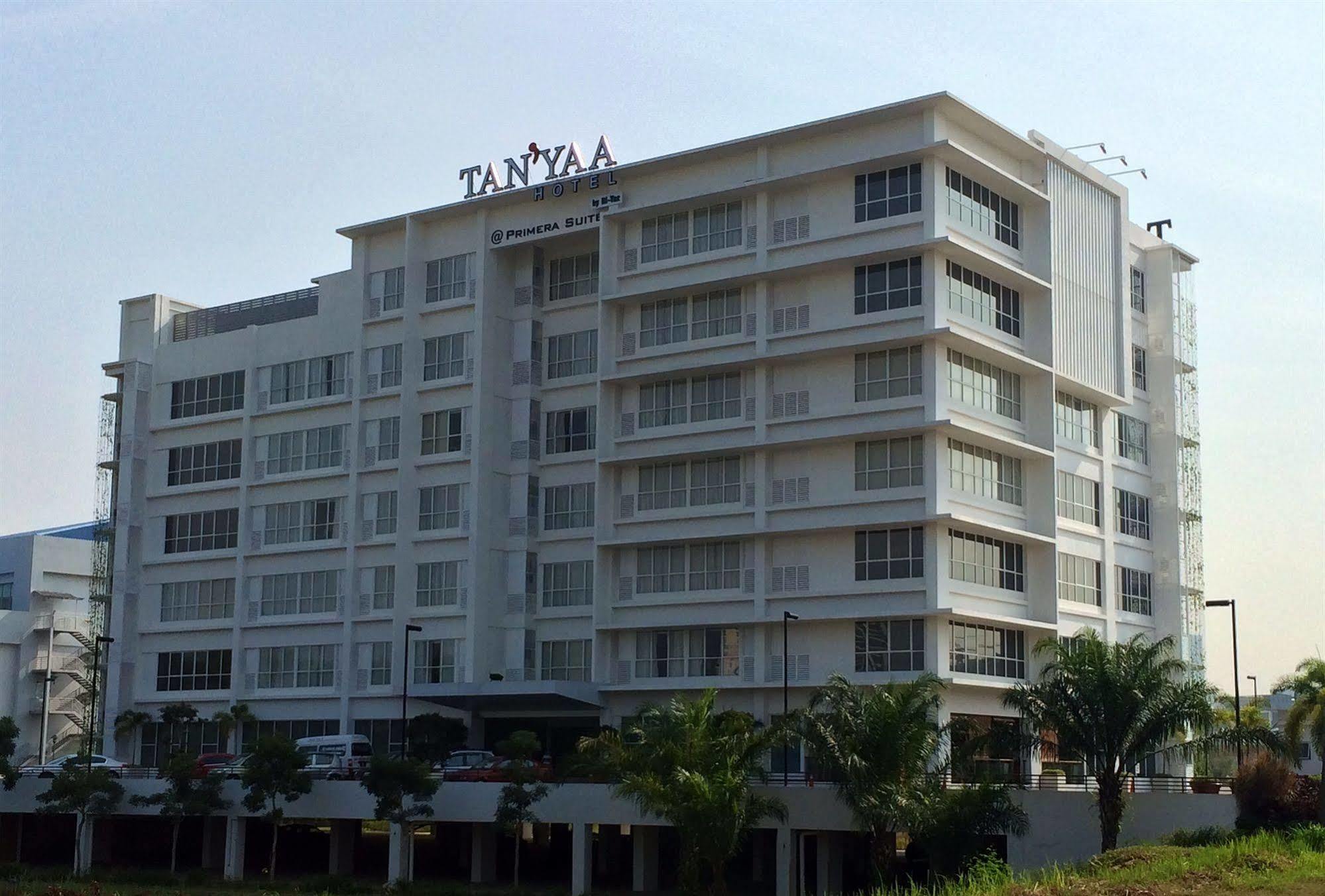 Tan’Yaa Hotel Cyberjaya Bagian luar foto