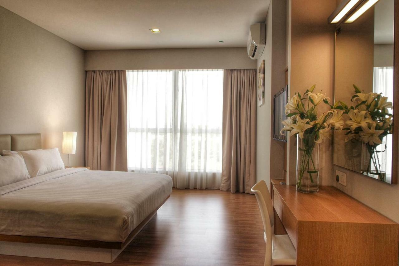 Tan’Yaa Hotel Cyberjaya Bagian luar foto